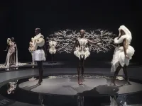 Tentoonstelling Iris van Herpen: Sculpting the Senses
