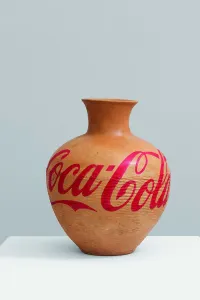 Ai Weiwei - Neolithic Vase with Coca-Cola - tentoonstelling - Kunsthal Rotterdam
