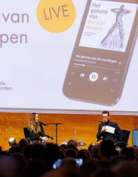 Het geheim van Iris van Herpen Live